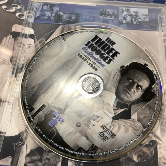 The Three Stooges Volume 1 & 2 DVD Collections 1934-1939 - Picture 7 of 15